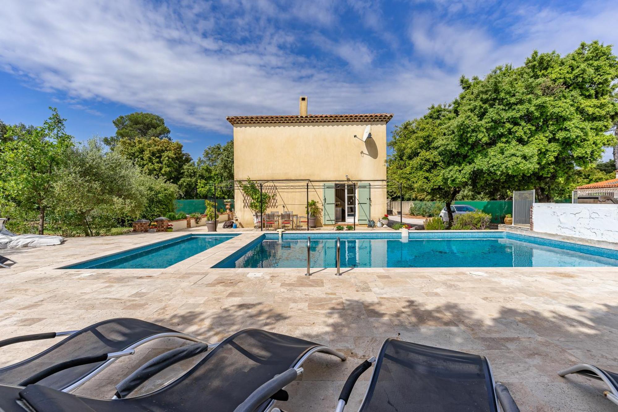 Le Manoir De Flassans Exterior photo